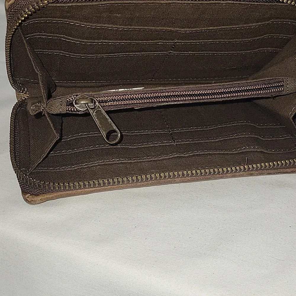 STS Ranchwear Southwestern Stripe Tapestry Leather Zip Around Wallet